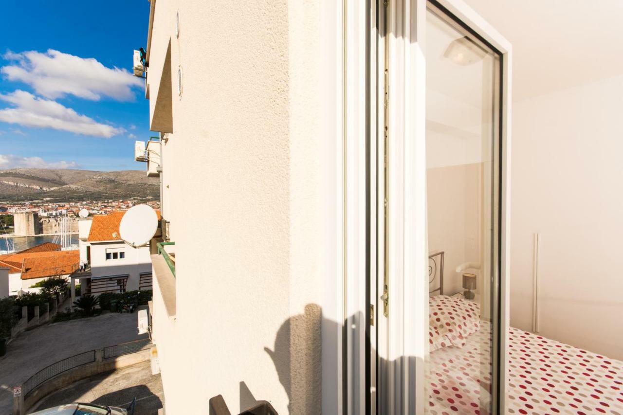 Апартаменты Apartman Ruza Трогир Экстерьер фото
