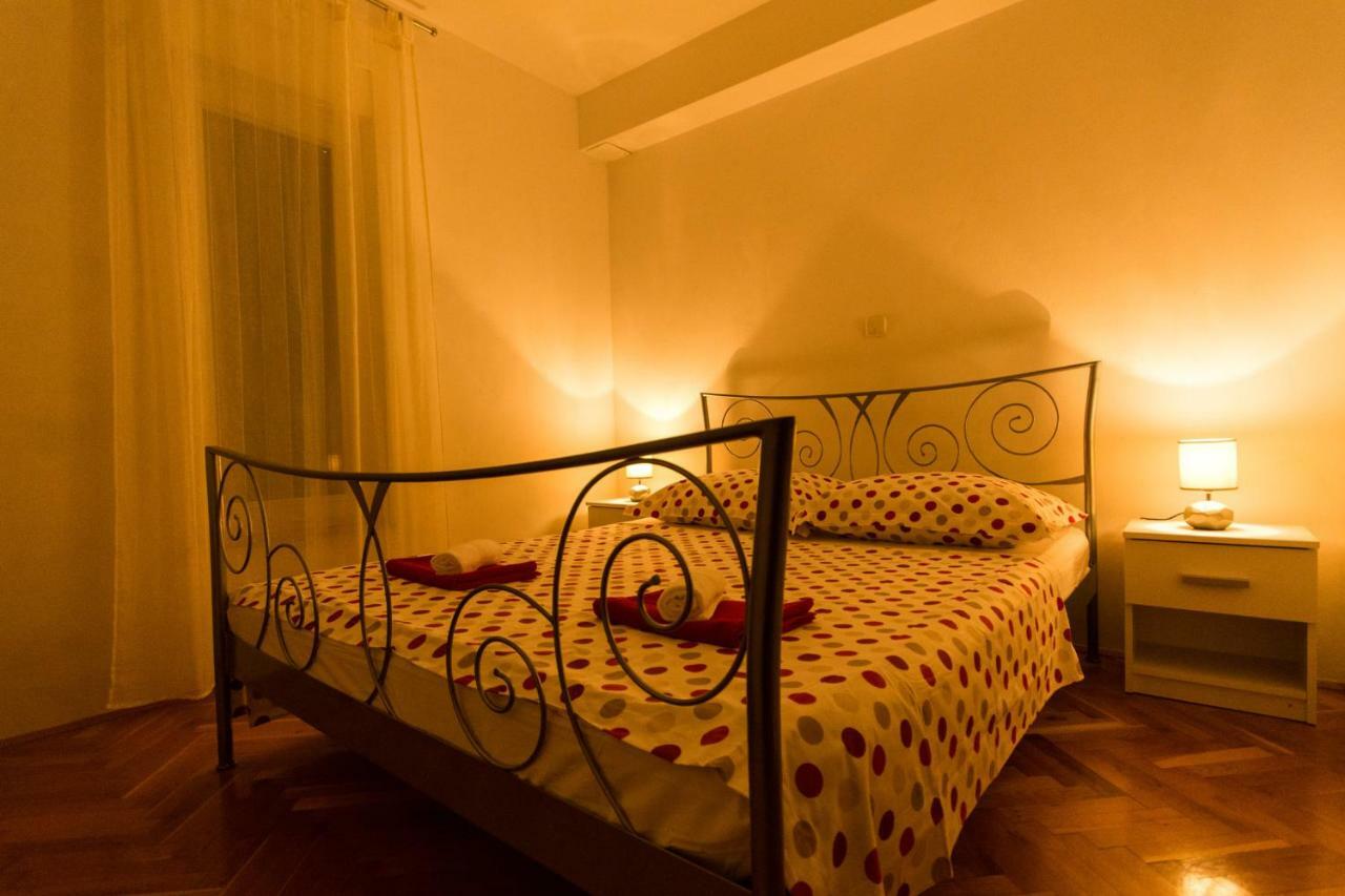 Апартаменты Apartman Ruza Трогир Экстерьер фото